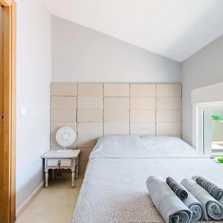 Διαμέρισμα Chillout Grau De Gandia- Attico 6 Personas Invitamos Familias Y Jovenes, Dos Banos Vt-44956-v Gandía